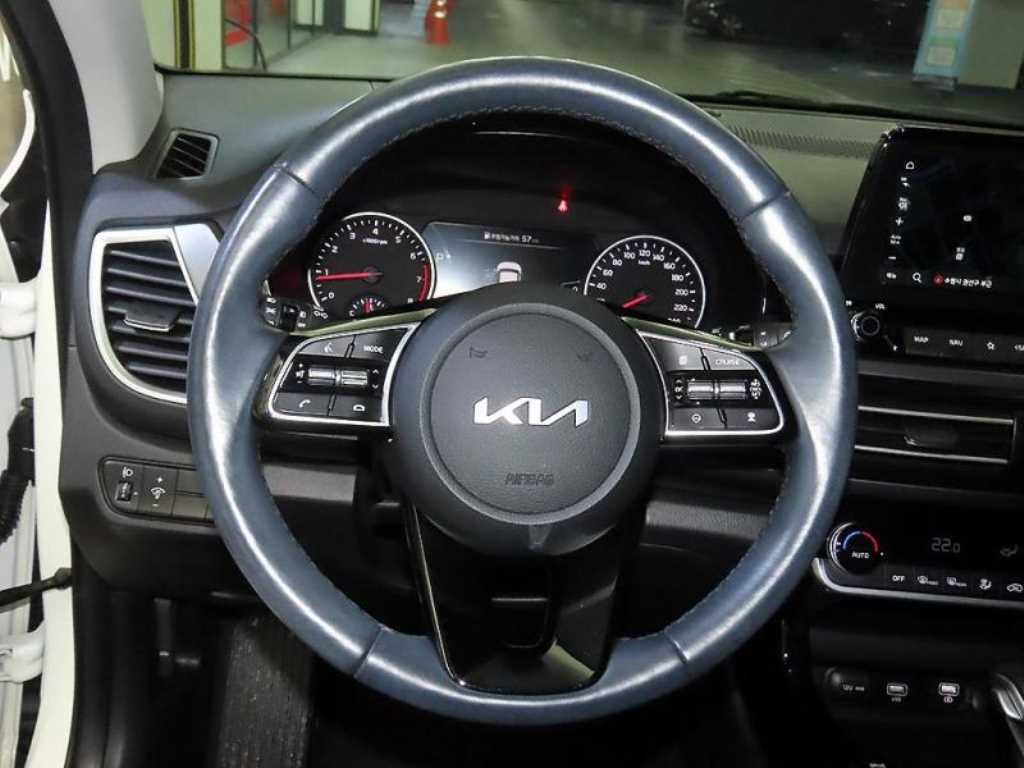 KIA Seltos - Vista 8