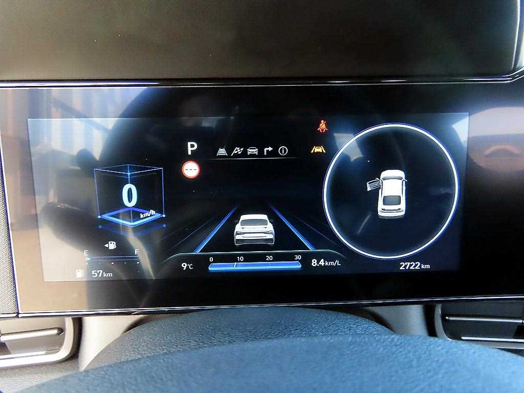 HYUNDAI Avante - Vista 9