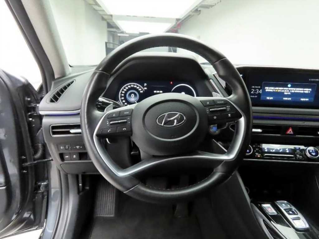 HYUNDAI Sonata - Vista 8