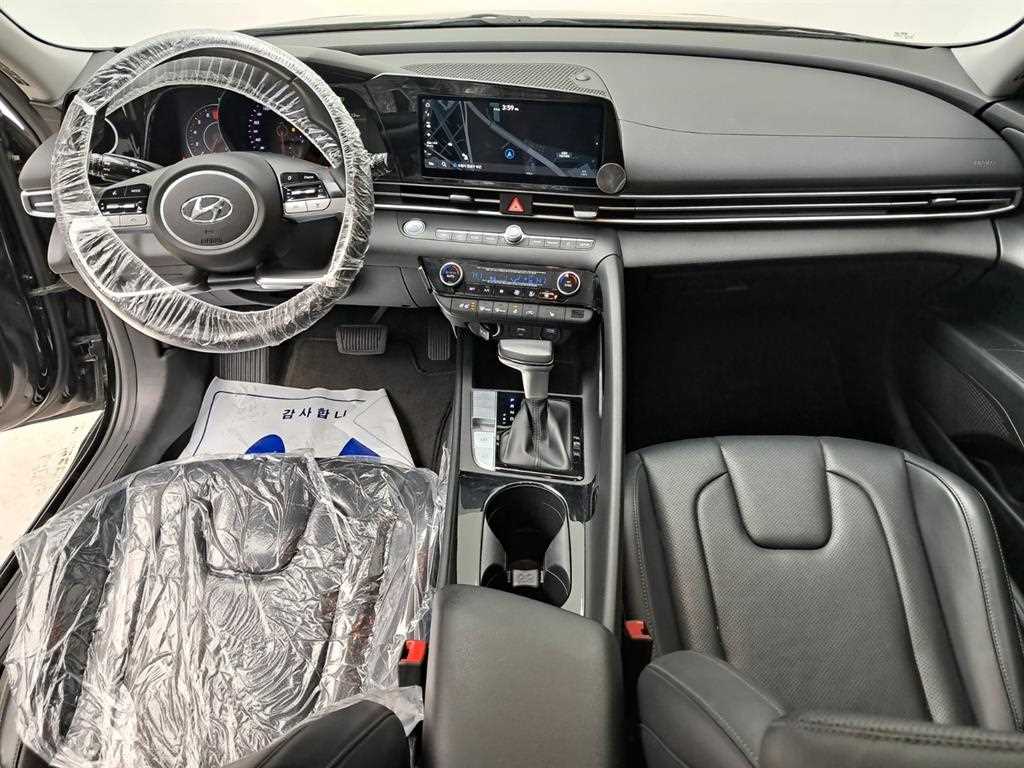 HYUNDAI Avante - Vista 6