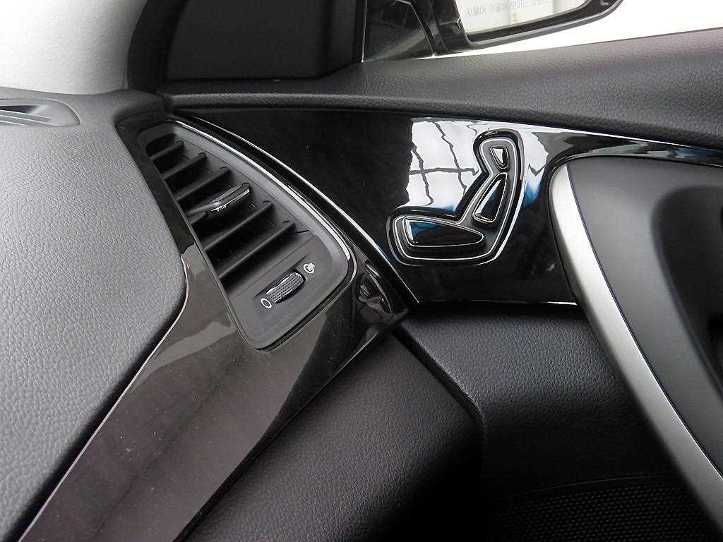 HYUNDAI Grandeur - Vista 10