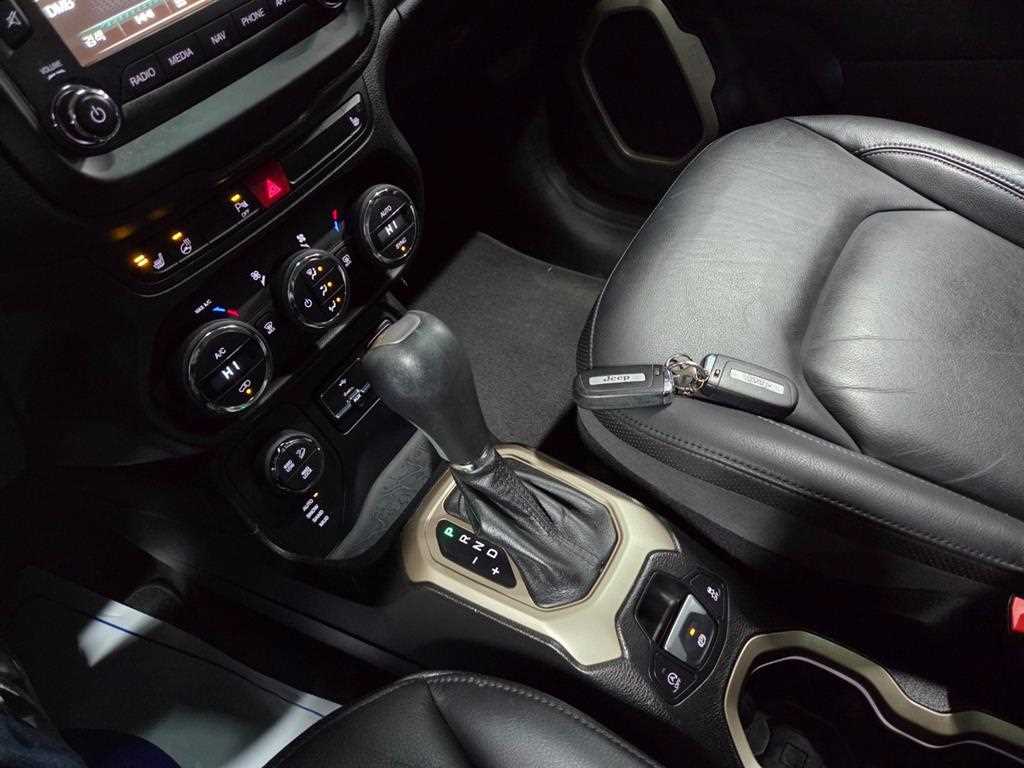 Jeep Renegade 2017 Rojo - Importación desde Corea - HF Imports Iquique - Foto 14