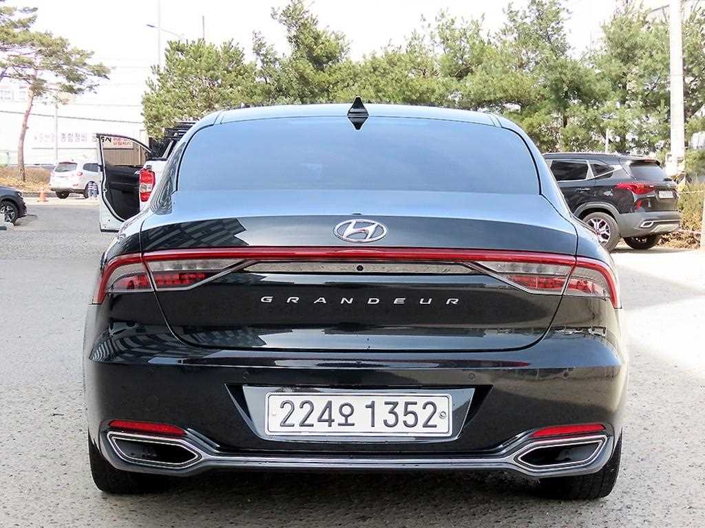 HYUNDAI Grandeur - Vista 4