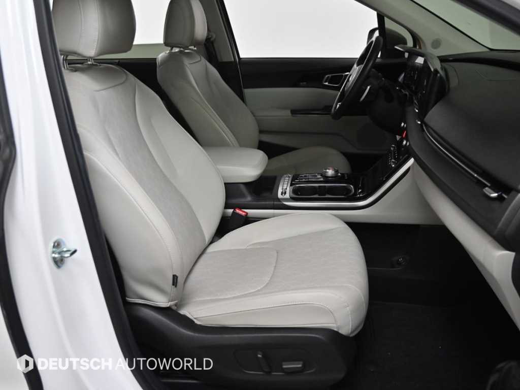 KIA Carnival - Vista 10