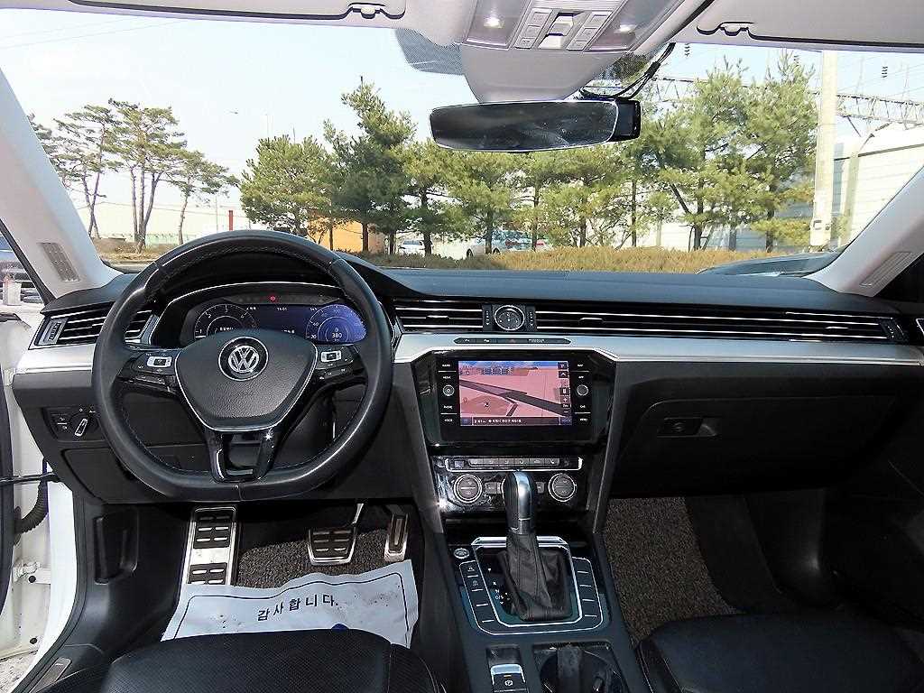 Volkswagen Arteon - Vista 7