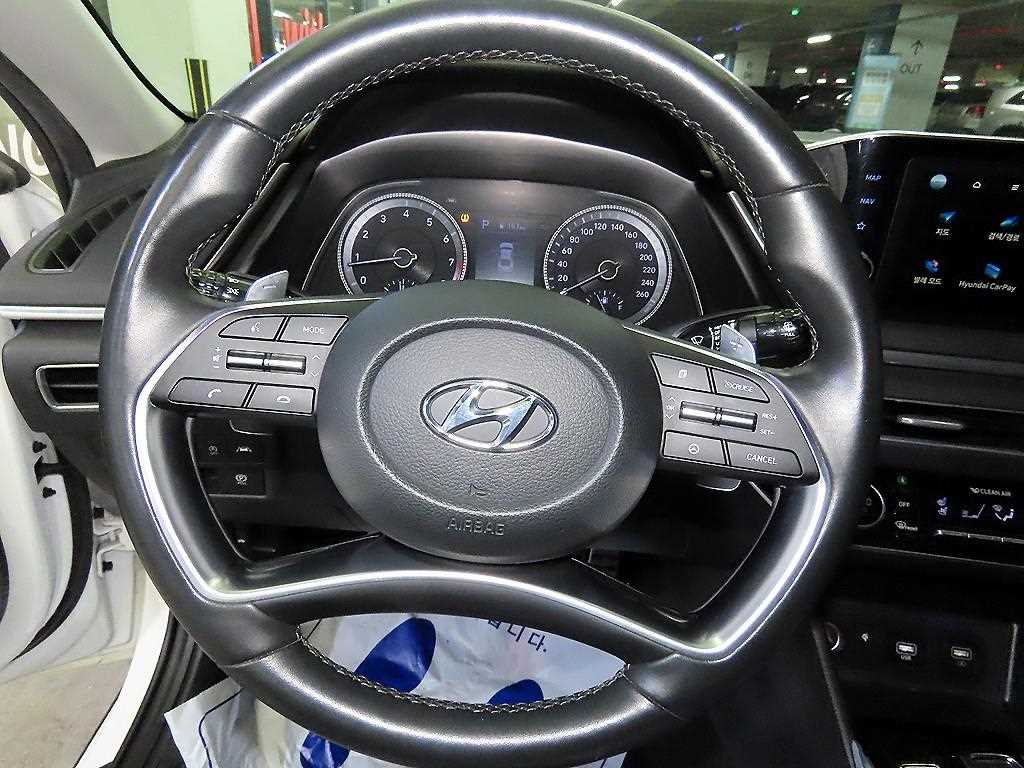 HYUNDAI Sonata - Vista 8