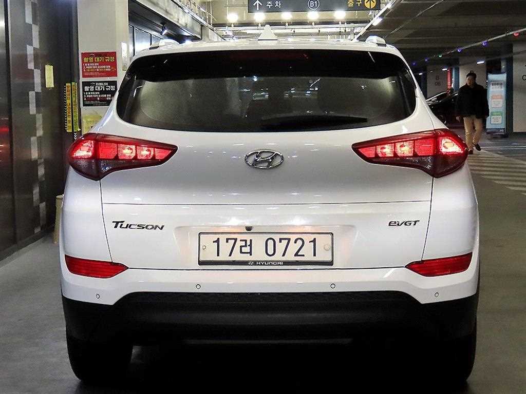 HYUNDAI Tucson - Vista 5