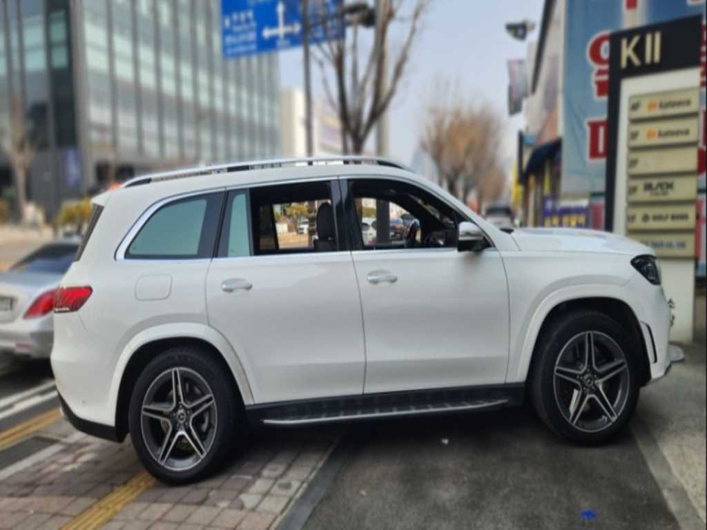 Mercedes Benz GLS Class - Vista 4