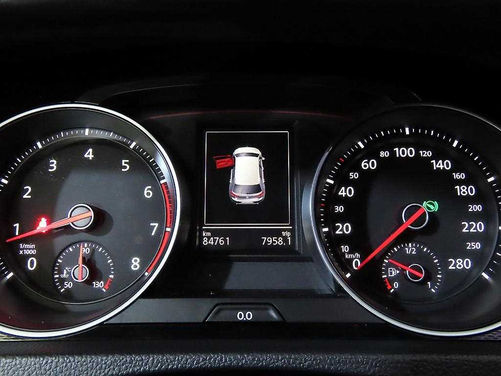 Volkswagen Golf - Vista 9