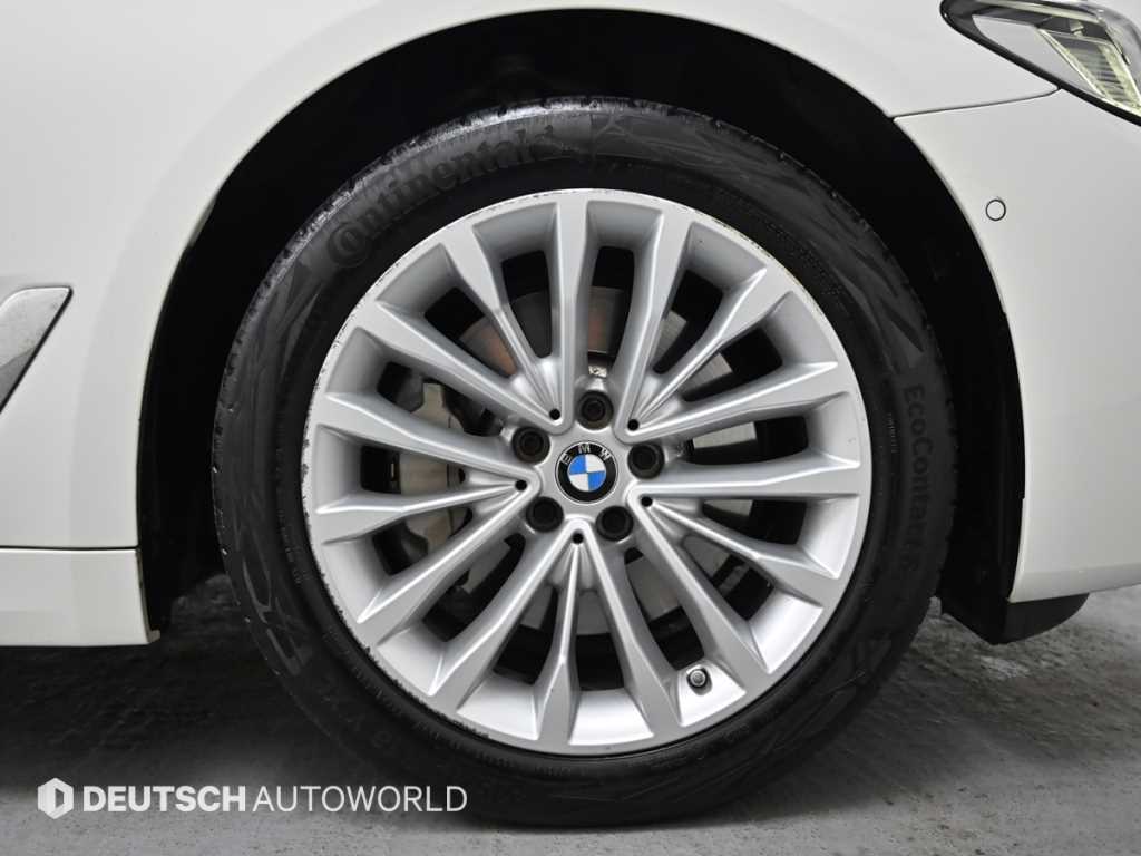 BMW 5 Series - Vista 5