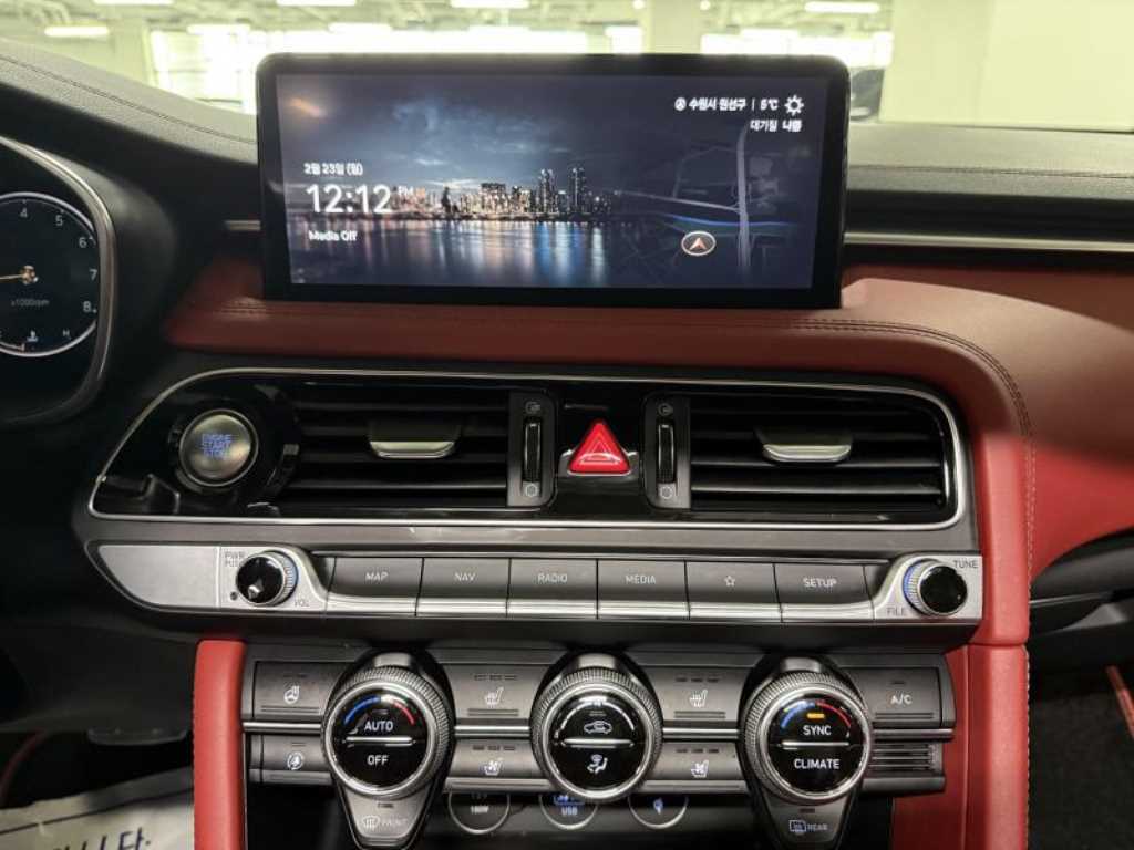 Genesis G70 - Vista 11