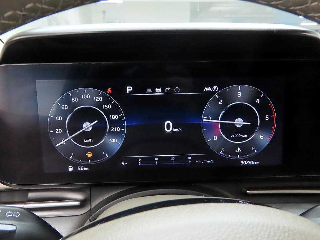 KIA Carnival - Vista 5