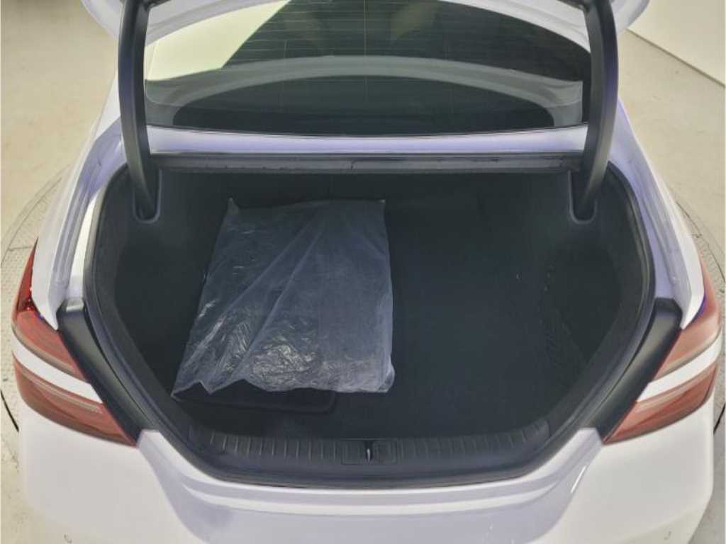 Genesis G70 - Vista 11