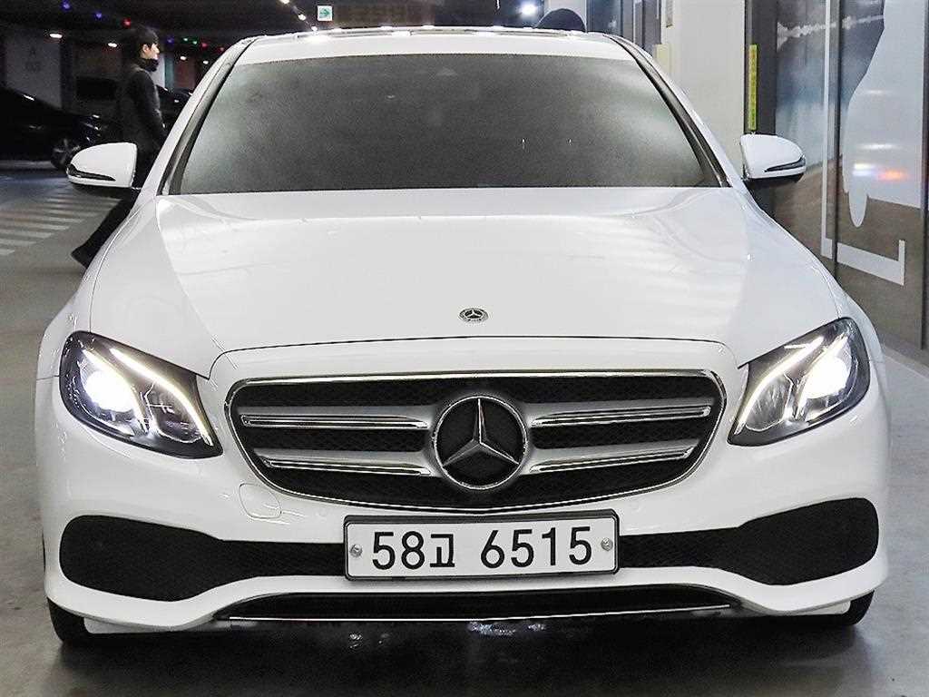 Mercedes Benz E class - Vista 2