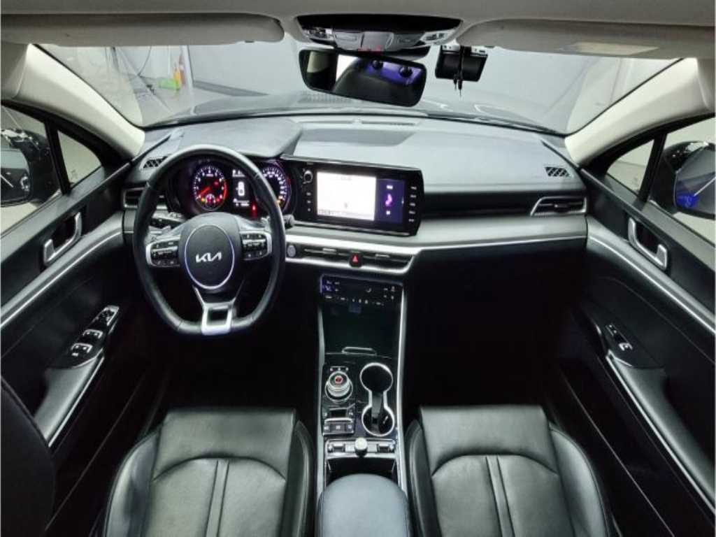 KIA K5 - Vista 5