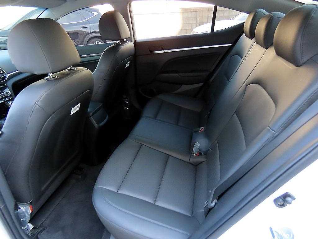 HYUNDAI Avante - Vista 6