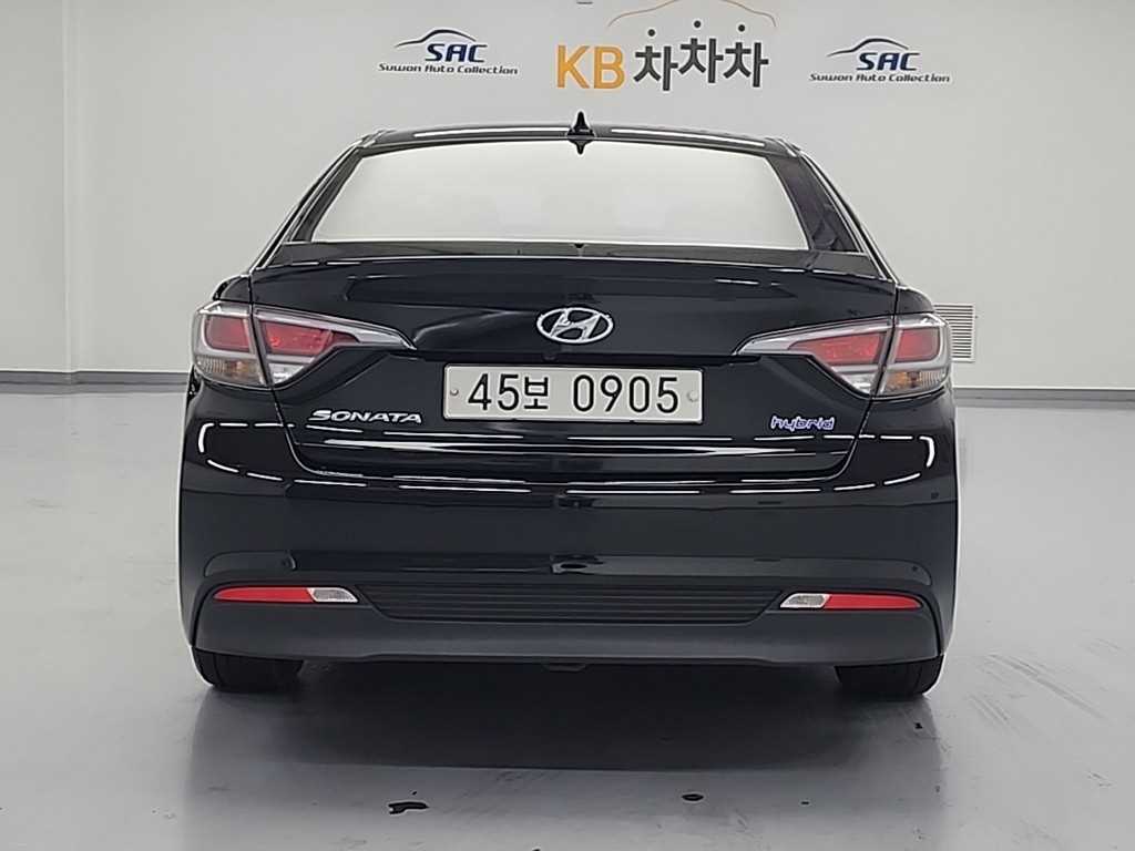 HYUNDAI Sonata - Vista 3