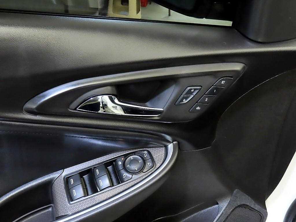 Chevrolet Malibu 2017 Blanco - Importación desde Corea - HF Imports Iquique - Foto 16