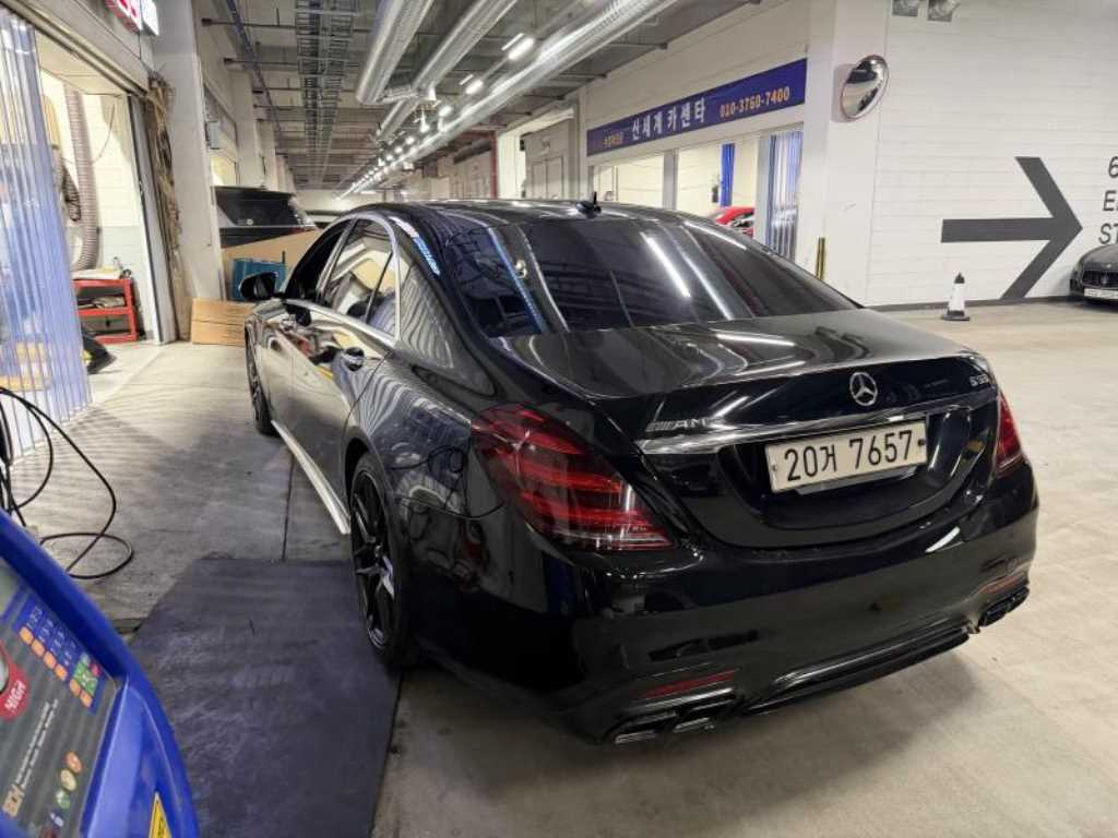 Mercedes Benz S Class - Vista 4