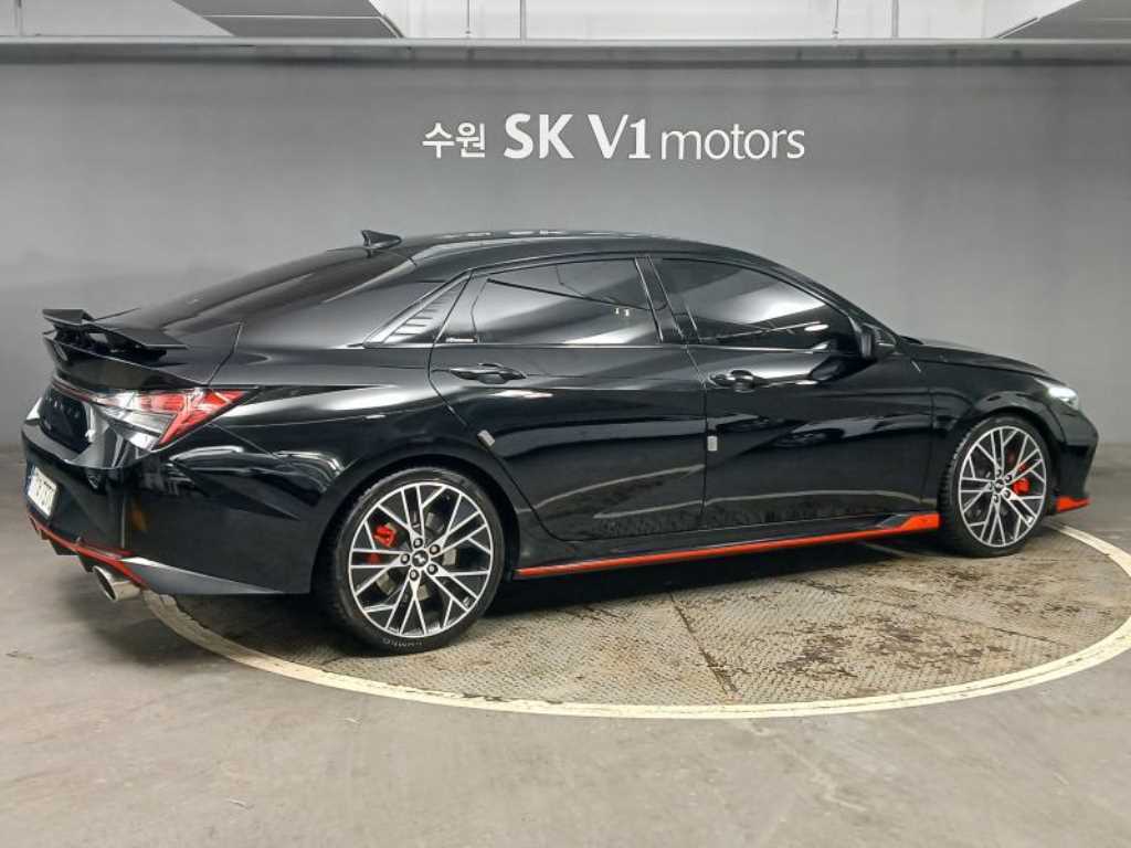 HYUNDAI Avante - Vista 4