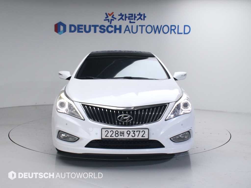 HYUNDAI Grandeur - Vista 3