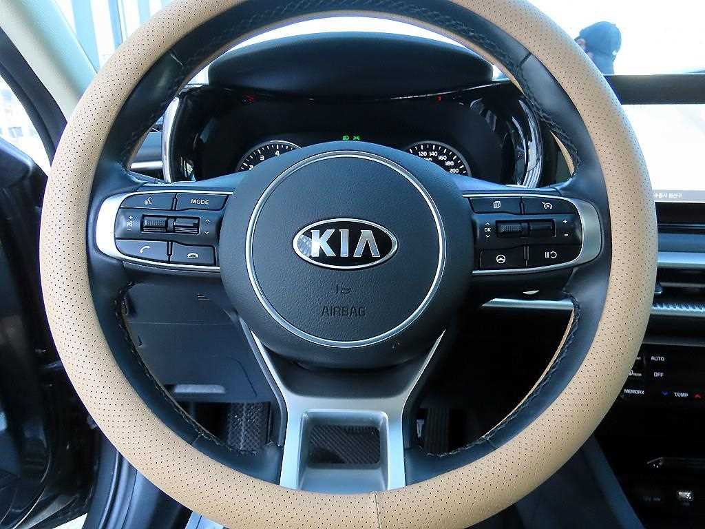 KIA K5 - Vista 8