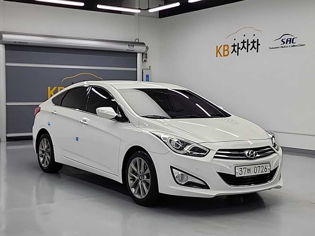 HYUNDAI i40 - Vista 4