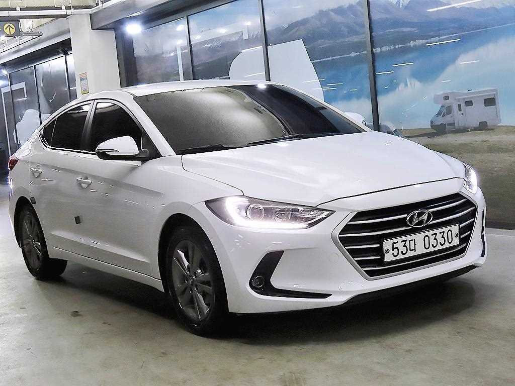 HYUNDAI Avante 2017 Blanco - Importación desde Corea - HF Imports Iquique - Foto 1