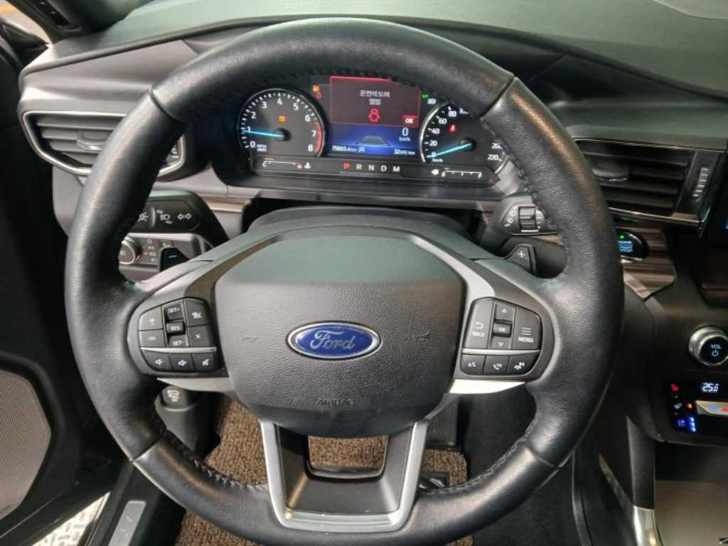 Ford Explorer - Vista 8