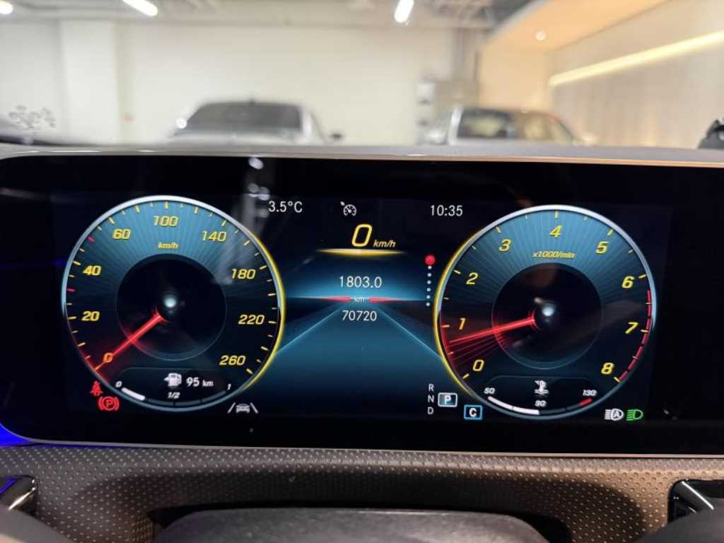 Mercedes Benz CLA Class - Vista 12