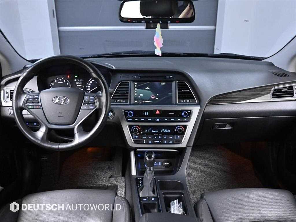 HYUNDAI Sonata - Vista 7