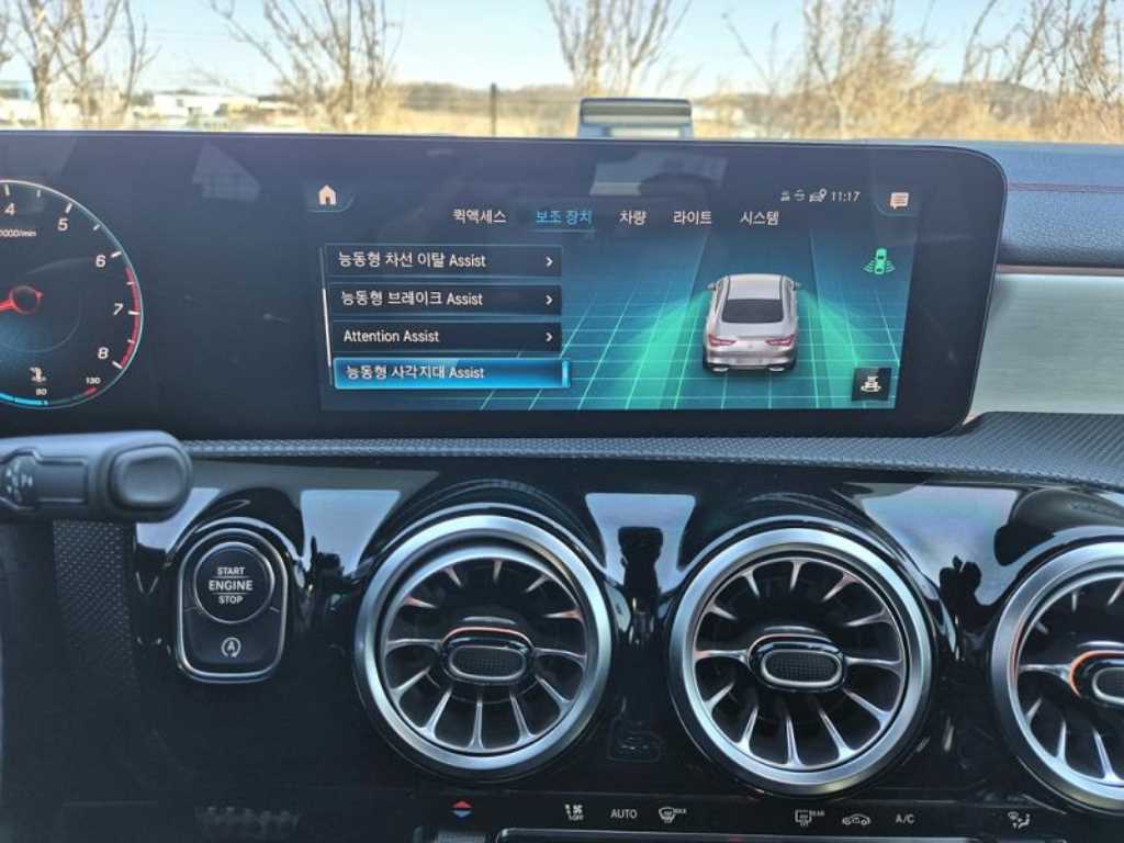 Mercedes Benz CLA Class - Vista 10