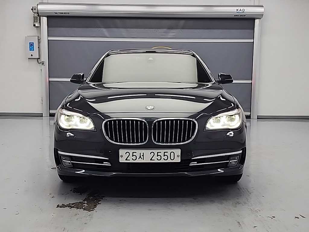 BMW 7 Series - Vista 2