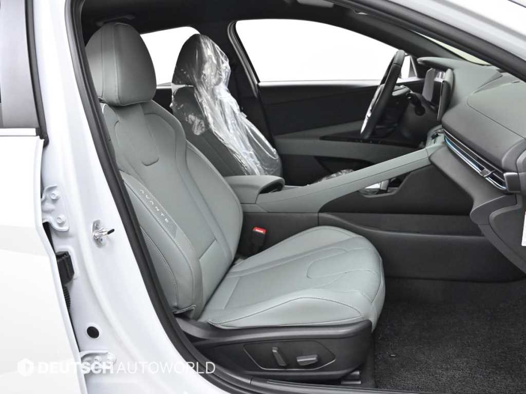 HYUNDAI Avante - Vista 10