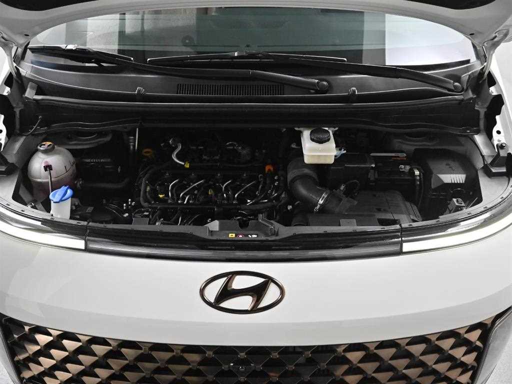 HYUNDAI Staria - Vista 6