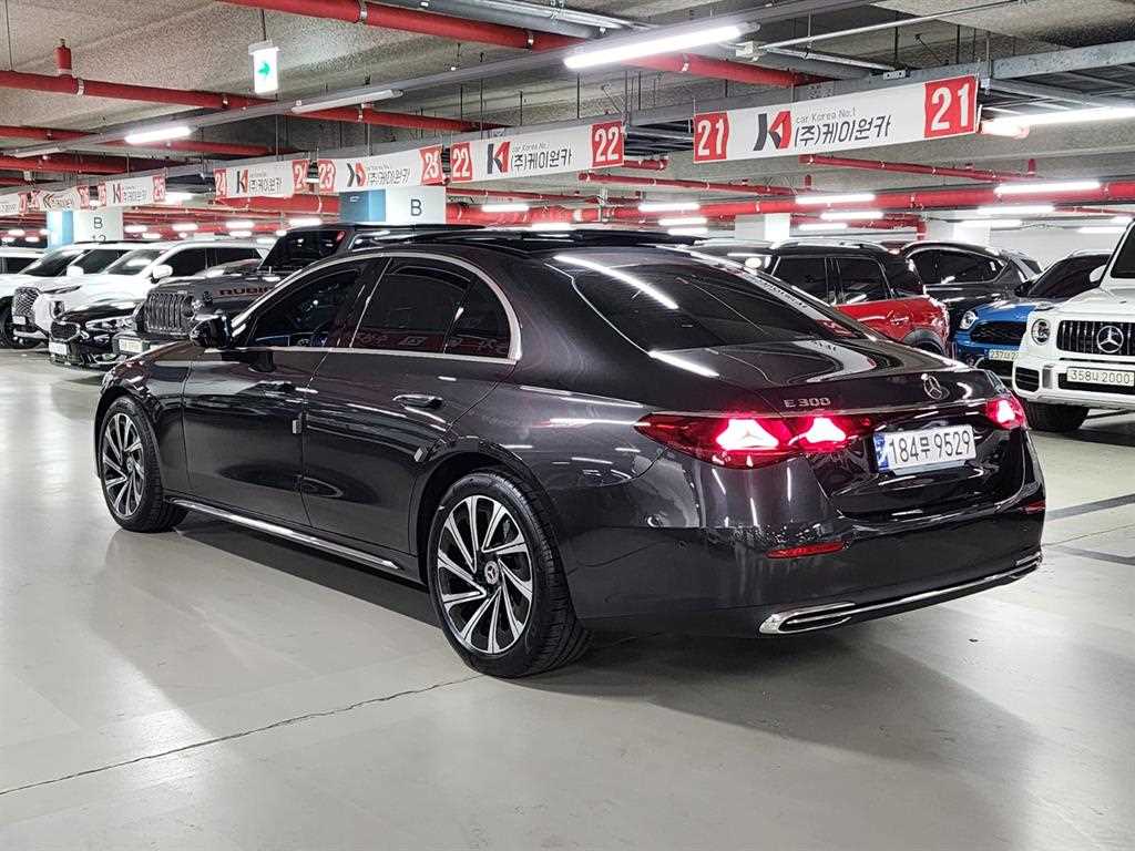 Mercedes Benz E class - Vista 6