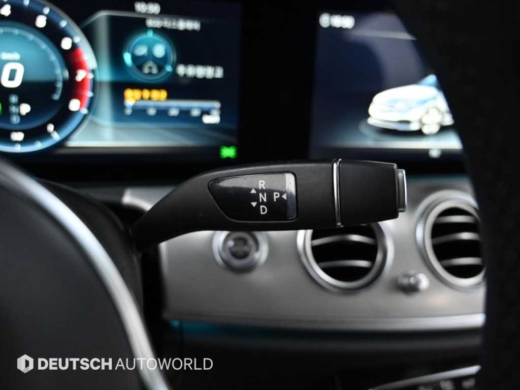 Mercedes Benz E class - Vista 9