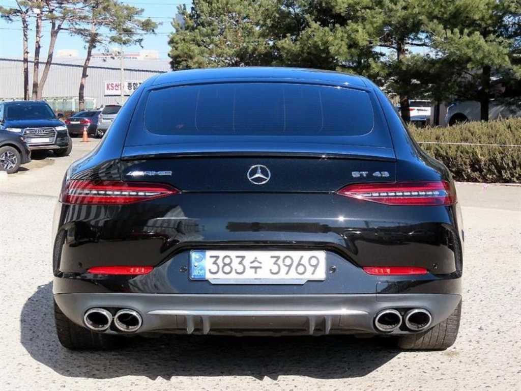 Mercedes Benz AMG GT - Vista 4