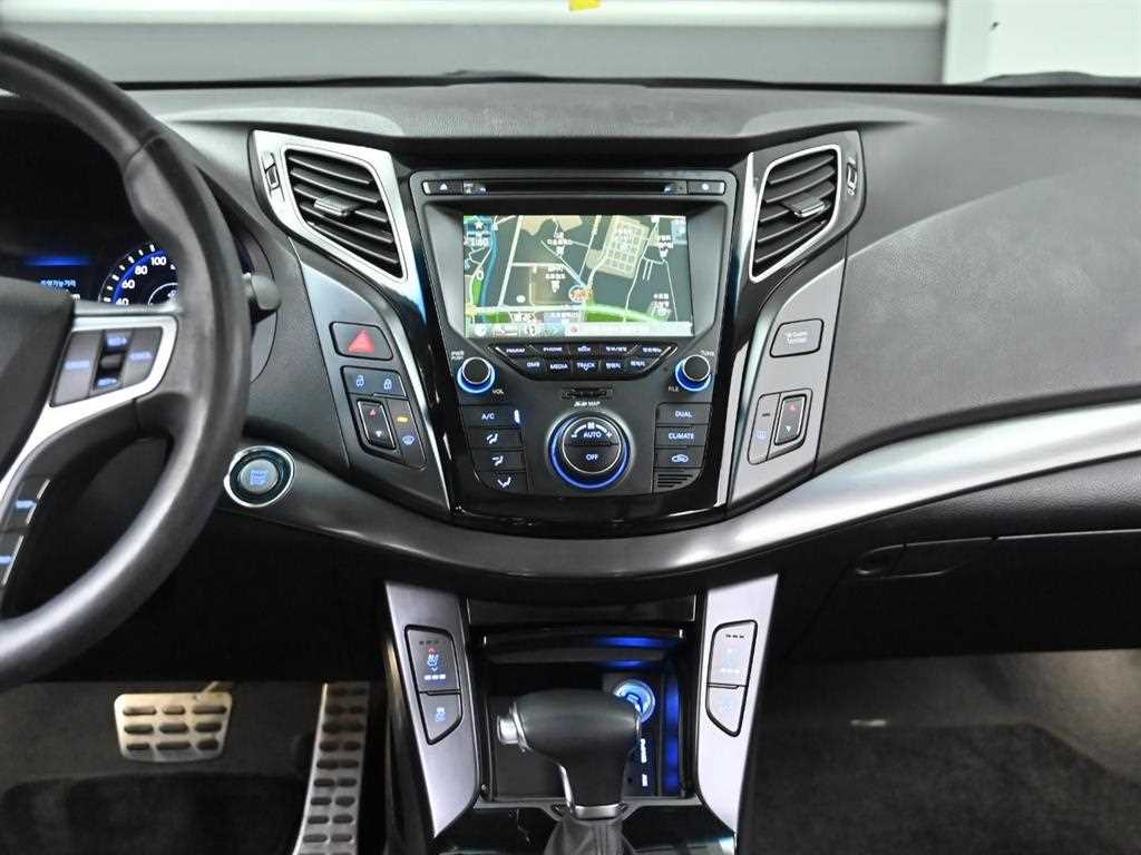 HYUNDAI i40 2012 Plateado - Importación desde Corea - HF Imports Iquique - Foto 14