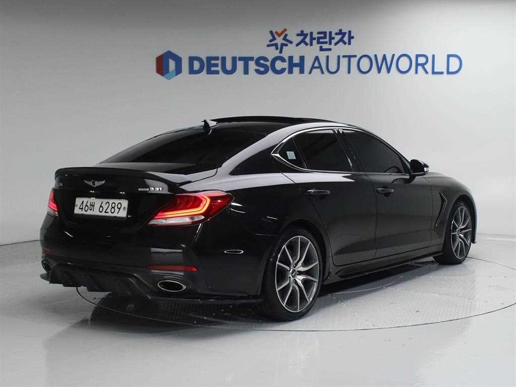 Genesis G70 - Vista 3