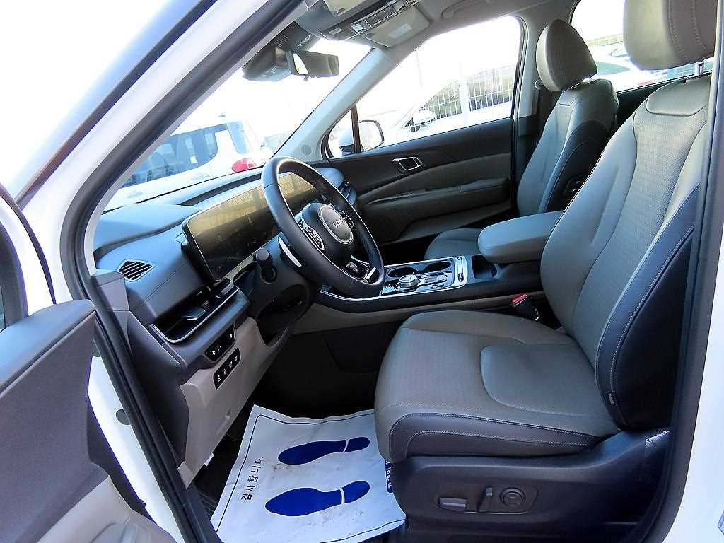 KIA Carnival - Vista 5