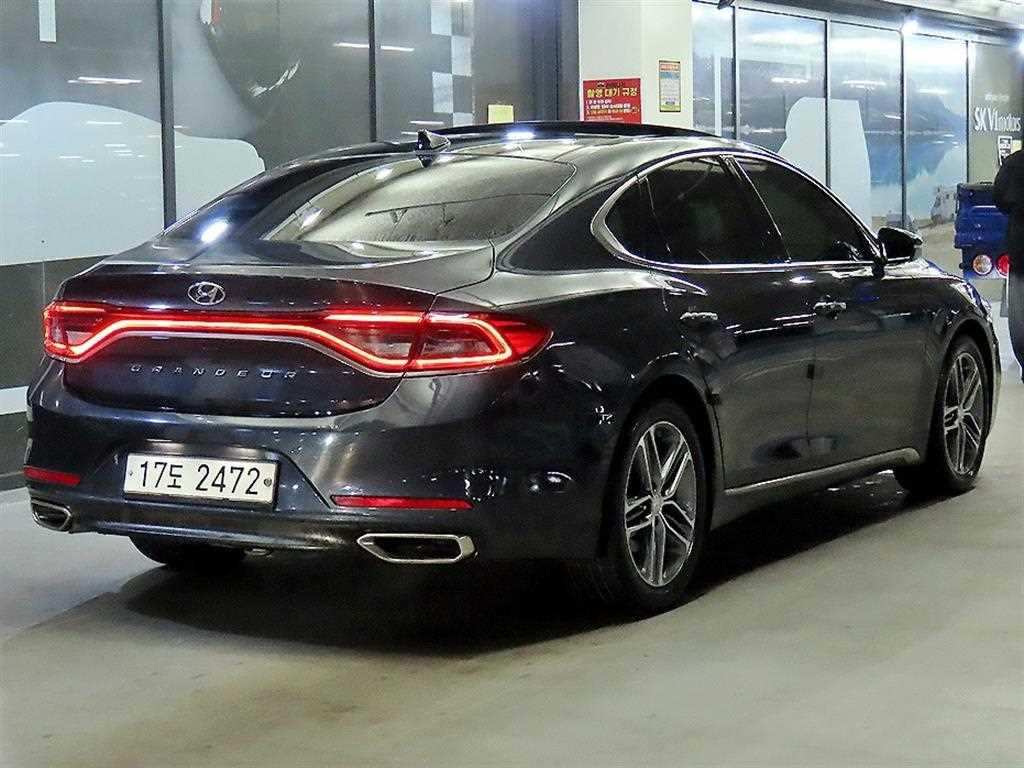 HYUNDAI Grandeur - Vista 4