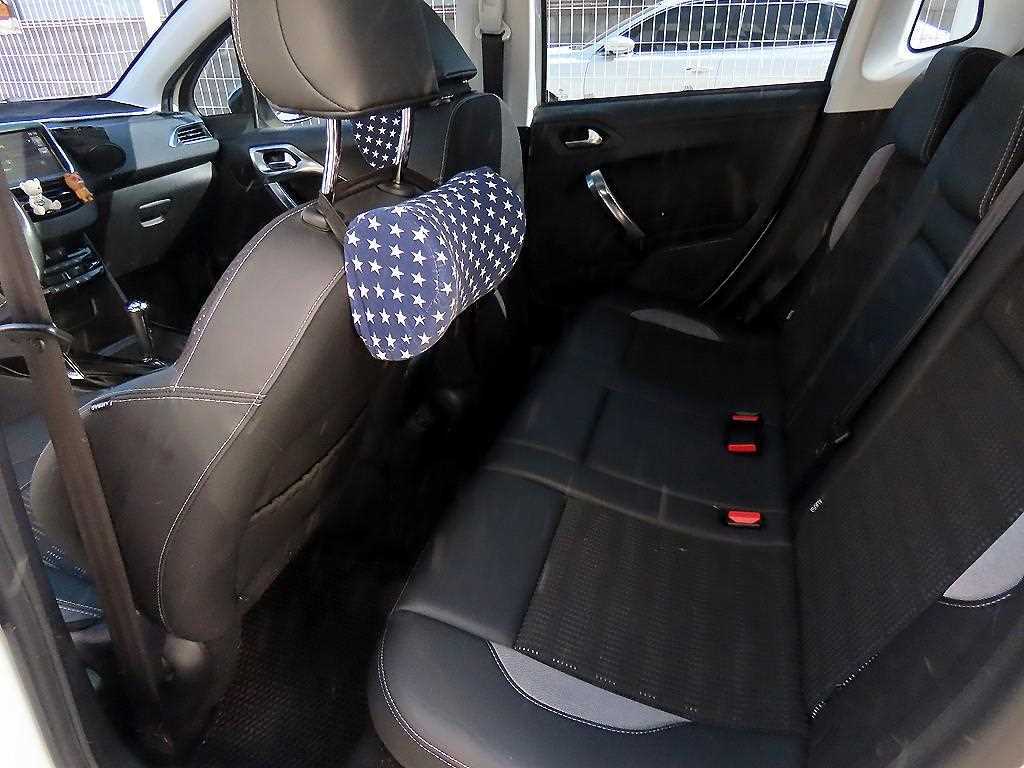 Peugeot 2008 - Vista 6