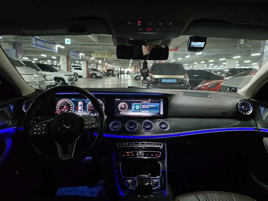 Mercedes Benz CLS Class - Vista 9