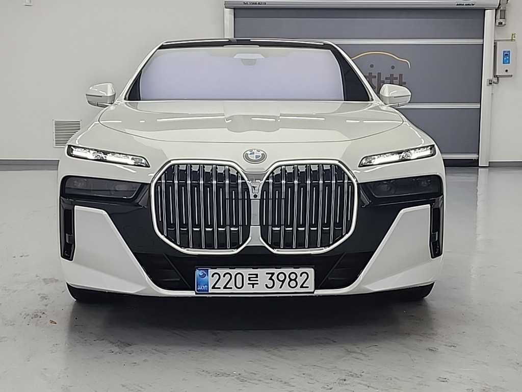 BMW 7 Series 2025 Blanco - Importación desde Corea - HF Imports Iquique - Foto 1