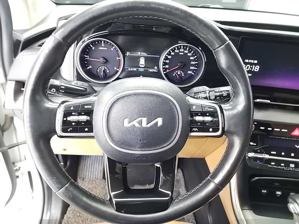 KIA Carnival - Vista 9