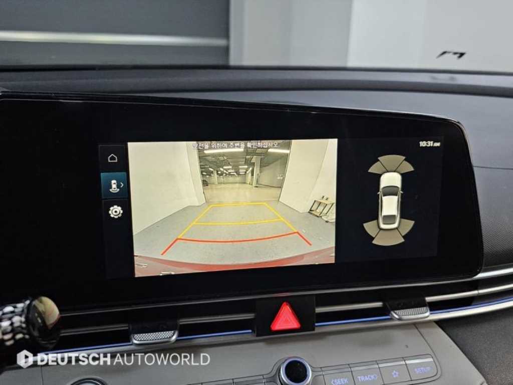 HYUNDAI Avante - Vista 10