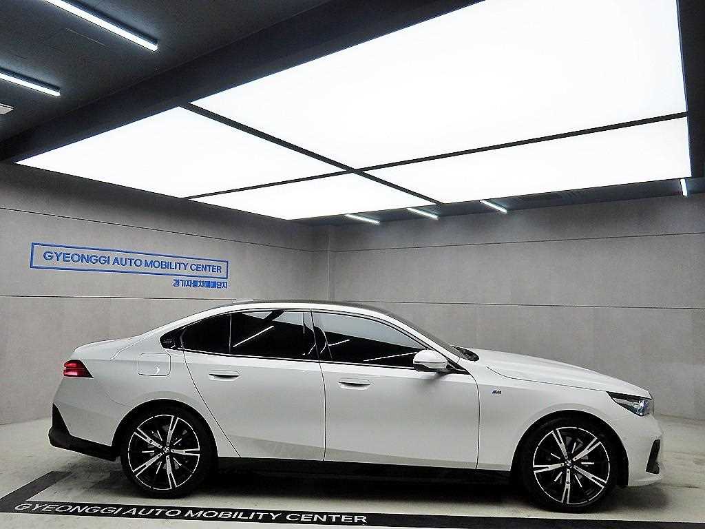 BMW 5 Series - Vista 2