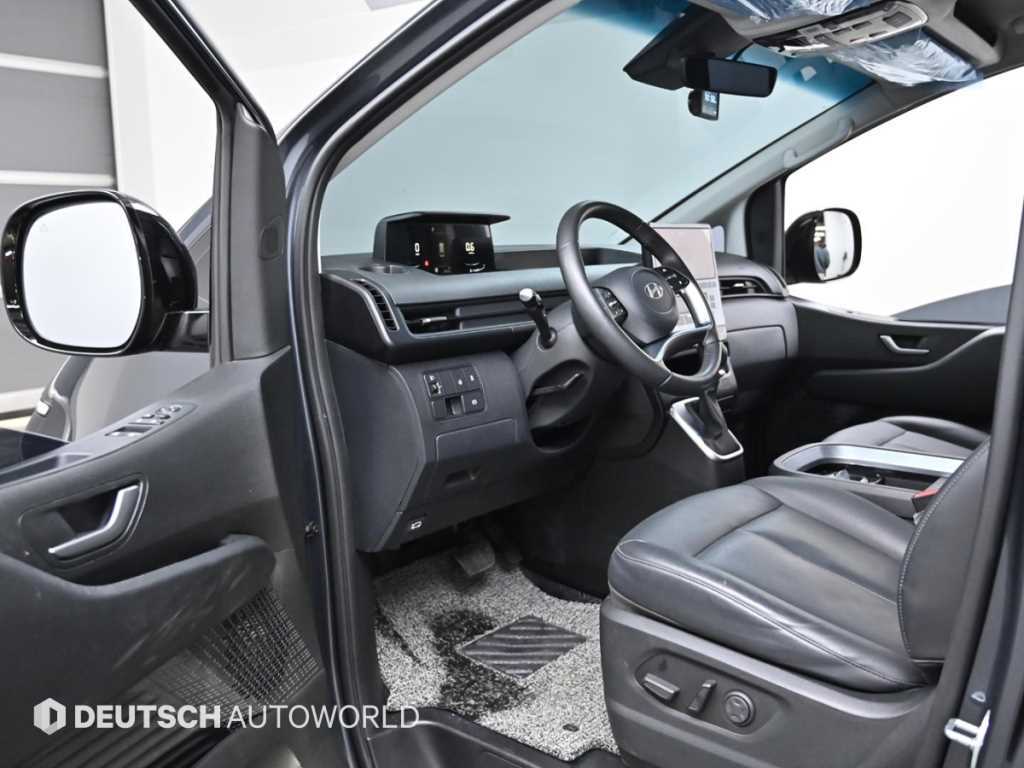 HYUNDAI Staria - Vista 11