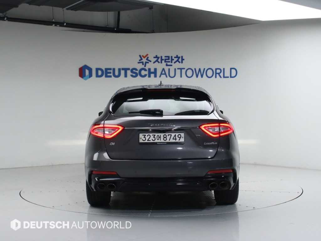 Maserati Levante - Vista 4